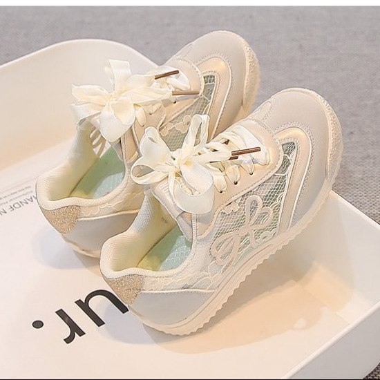 Family Travel Kids Casual Shoe - огляд і ціна Outdoor Adventure Walks