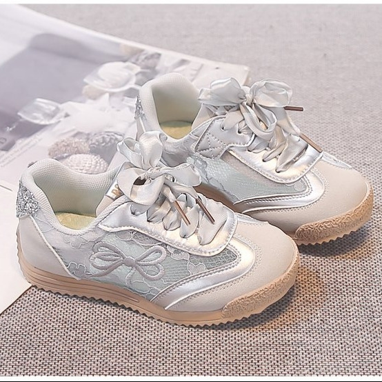 Family Travel Kids Casual Shoe - огляд і ціна Outdoor Adventure Walks